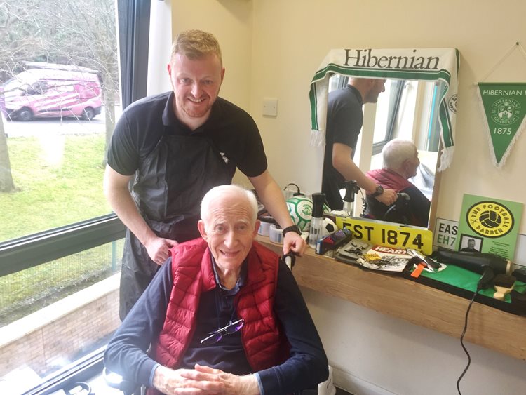 A cut above – dementia-friendly barber visits Cairdean House
